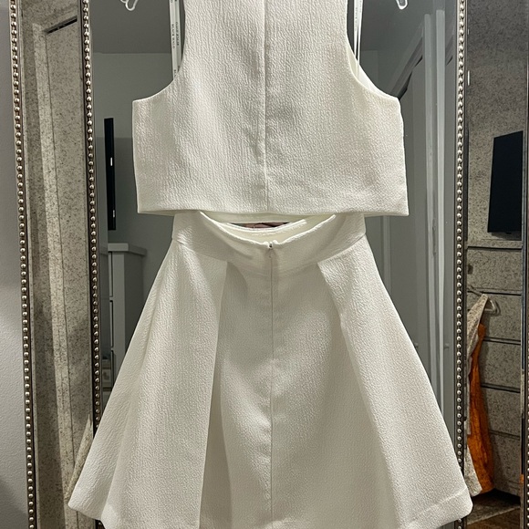 Shopbop Black Halo white 2-piece set, tank and skirt - Picture 4 of 6